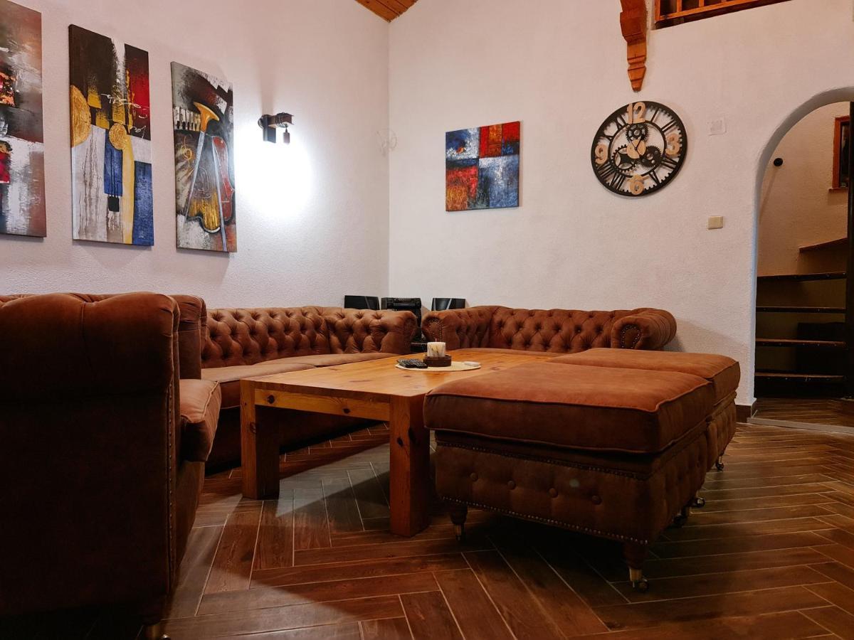 Къща За Гости Каза Роза - Swiss Style Chalet Casa Rosa Guest House キュステンディル エクステリア 写真